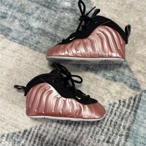 Nike lil posties size 4c